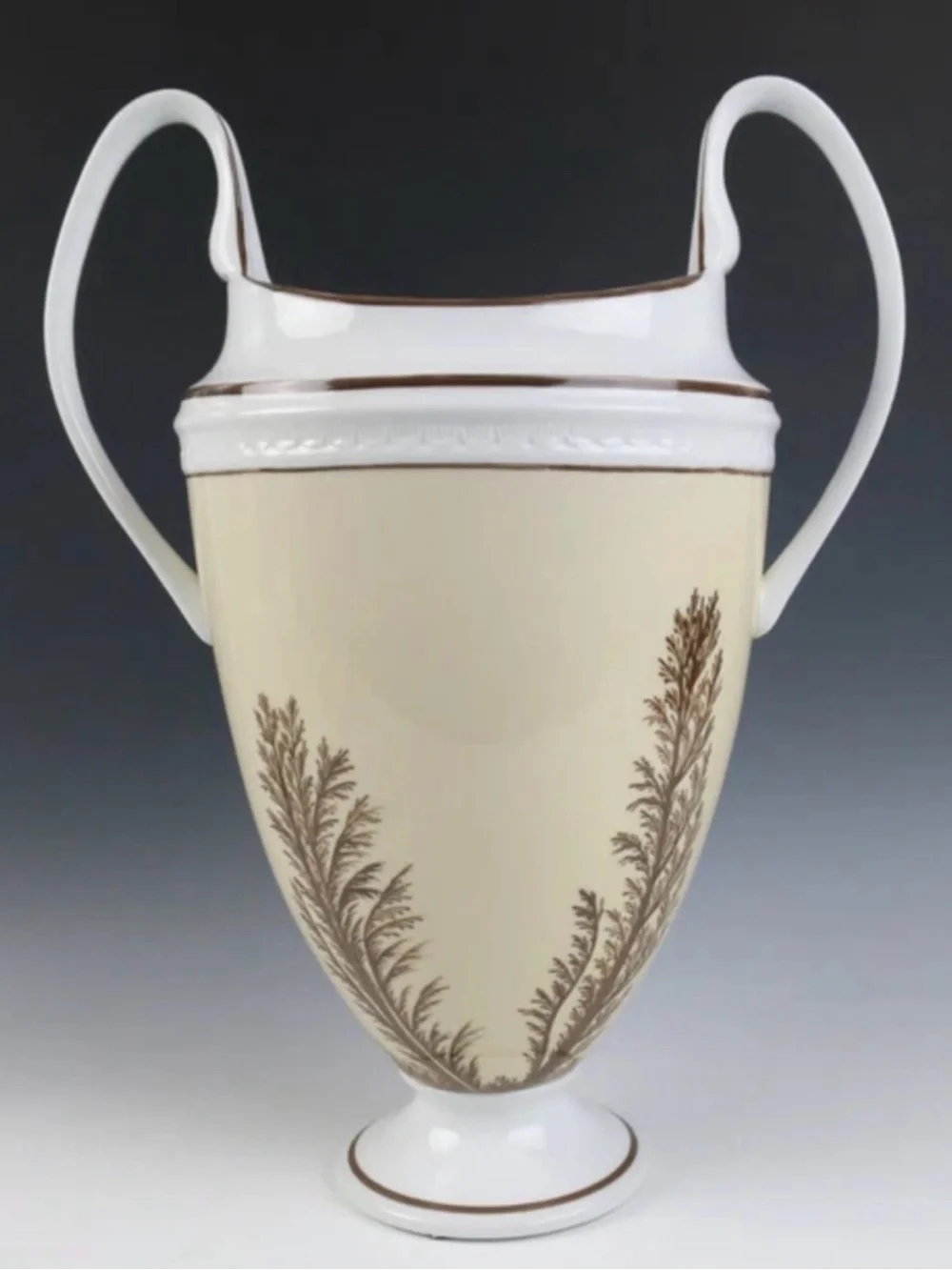 RARE Williamsburg Global Views Large Double Handled Crackled Glaze Mochaware Urn